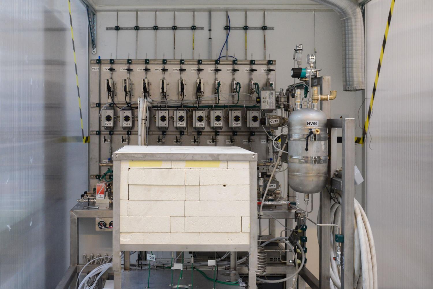 Single cells (SOFC-SOEC) test bench